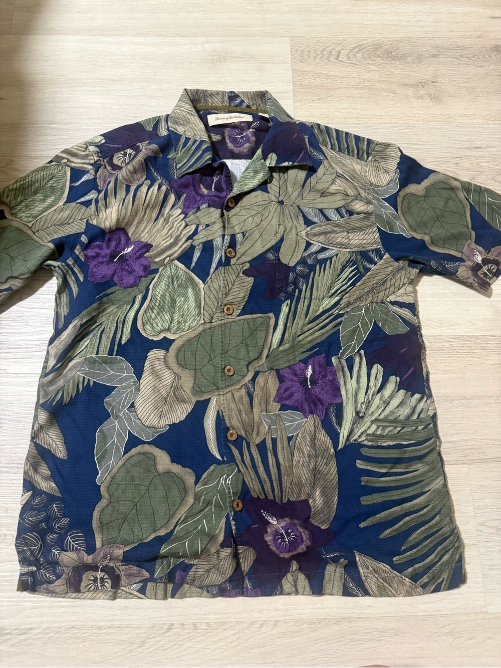 Vintage Tommy Bahama Hawaiian Shirt Men’s Size M 100% Silk Blue Purple Green